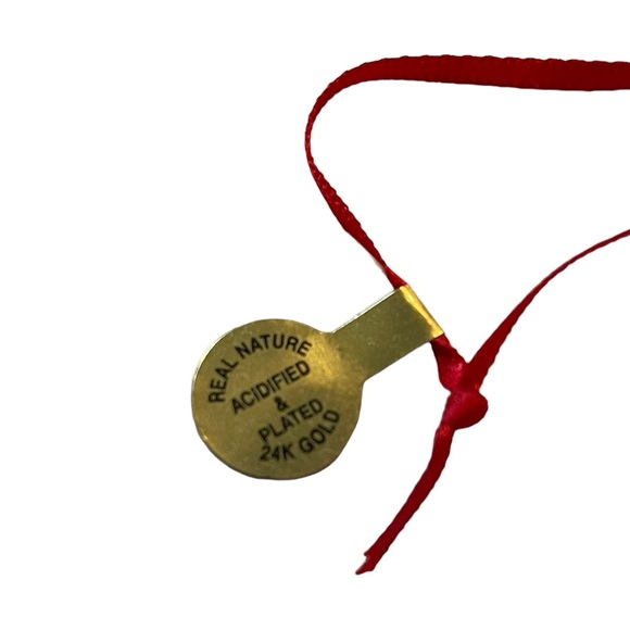 24K Gold Plated Holly Leaf Ornament - Picture 6 of 6